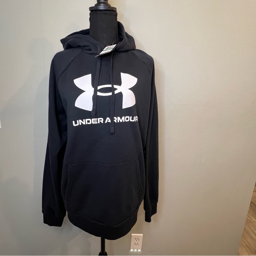 Under Armour Men's Black Hoodie size: Large